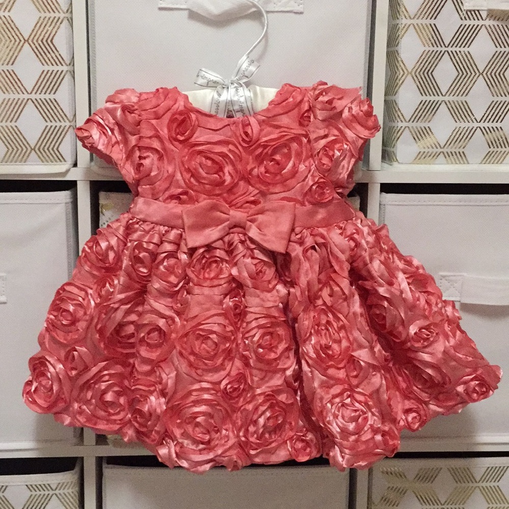 GORGEOUS baby girl dress for a special occasion!